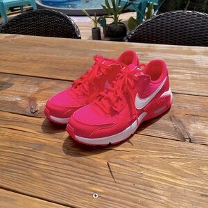 Nike Air Max Women's Bright Hot
Pink Sneakers